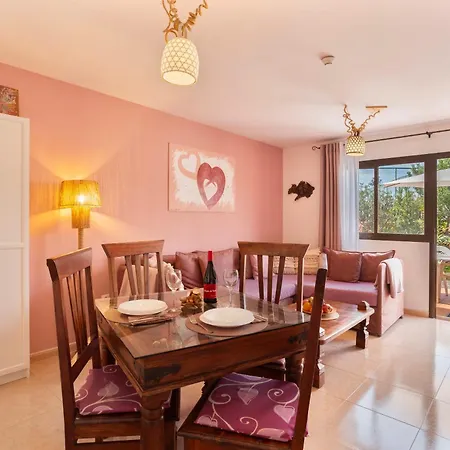 Away From * 科拉雷侯